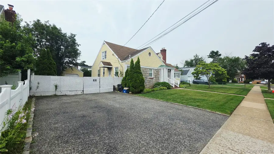 146 Lincoln Road, Hempstead, NY 11550 - #2