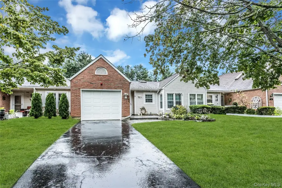 8 Chippendale Drive, Mount Sinai, NY 11766 - #3