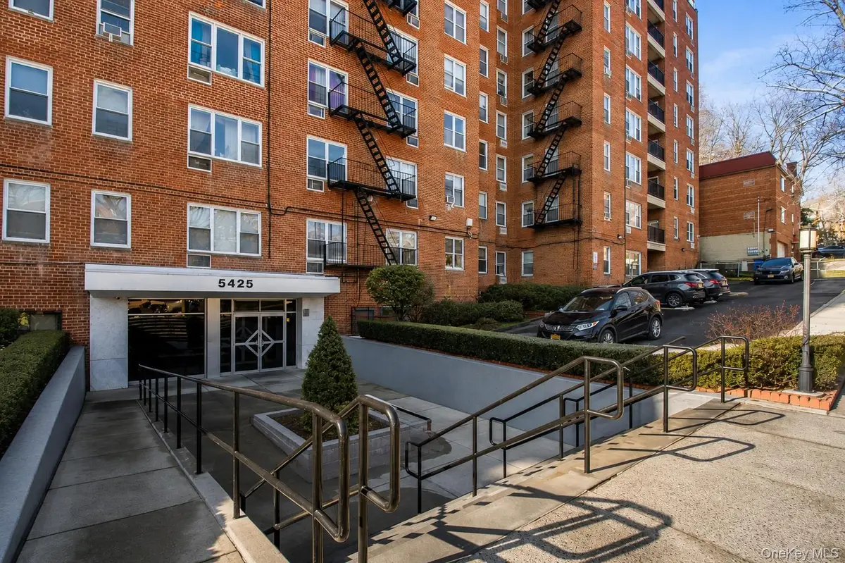 5425 Valles Avenue #3F, Bronx, NY 10471 - #1