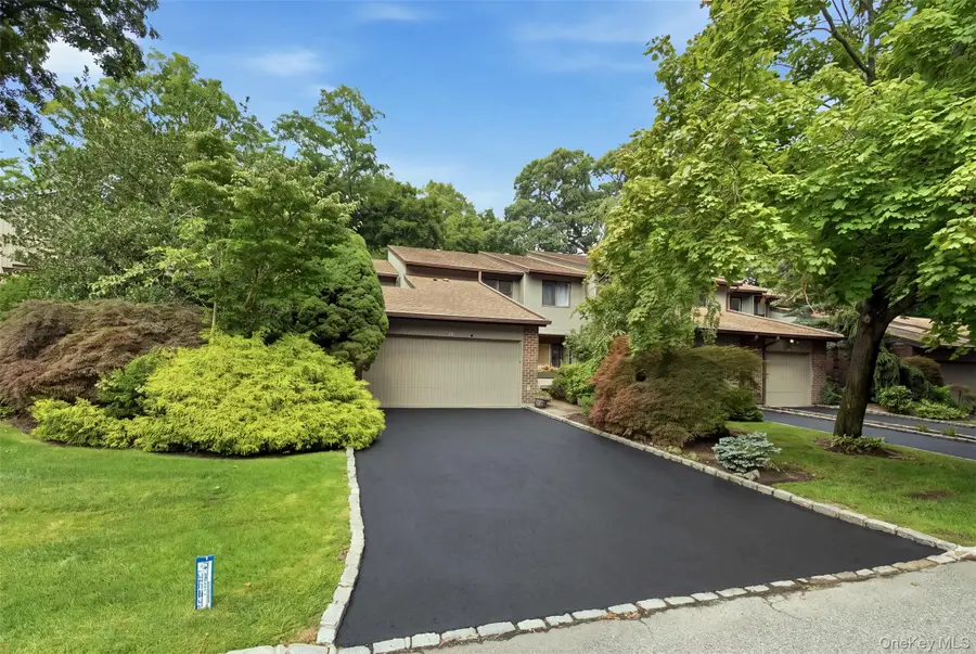 42 Country Club Drive, Jericho, NY 11753 - #3