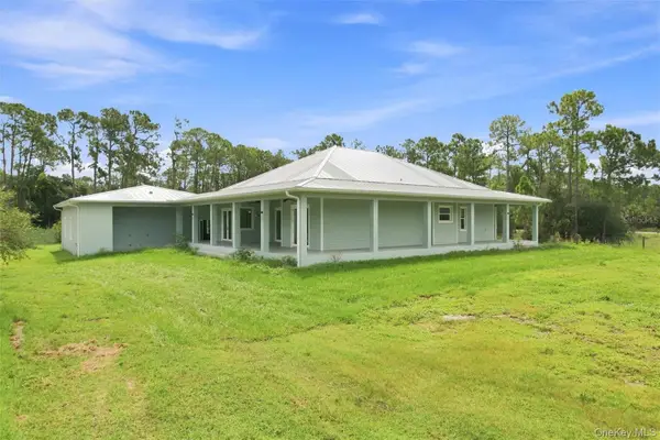 8146 Tropicaire, Call Listing Agent, FL 34291