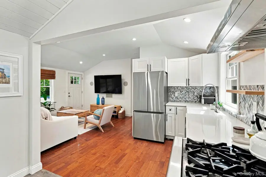 22 Matthews Drive, Remsenburg Speonk, NY 11972 - #3