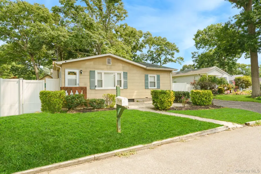 49 Salem Street, Patchogue, NY 11772 - #3