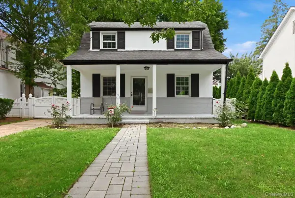415 Leonard Boulevard, New Hyde Park, NY 11040