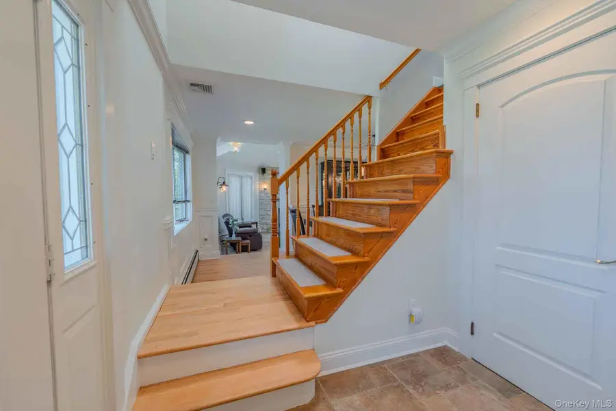 484 Washington Avenue, Lindenhurst, NY 11757 - #2