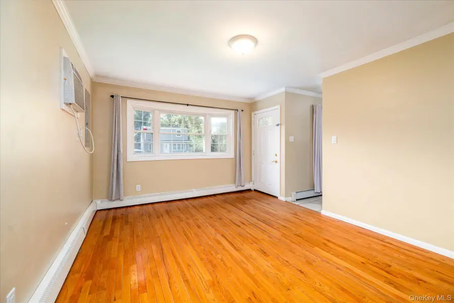 9 Robinson Drive, Shirley, NY 11967 - #3