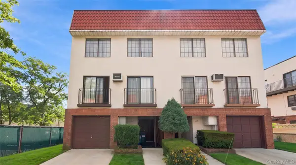 3-27 128th Street #21D, College Point, NY 11356