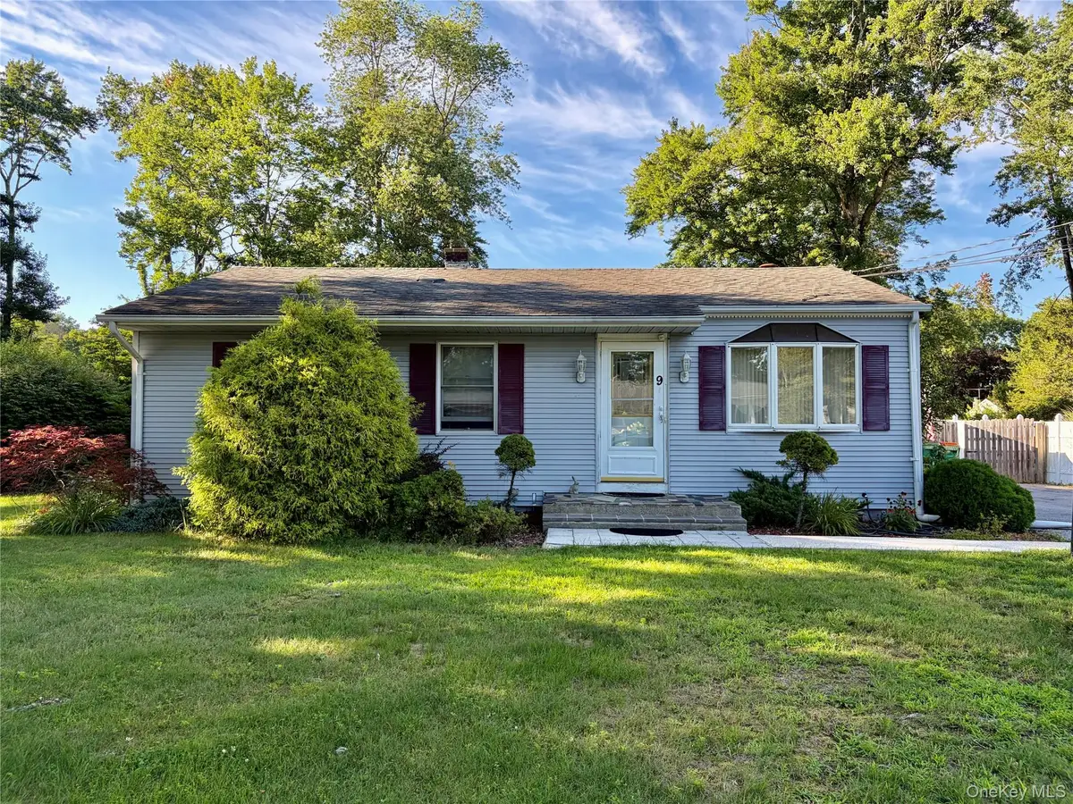 9 Ash Lane, Hyde Park, NY 12538 - #1