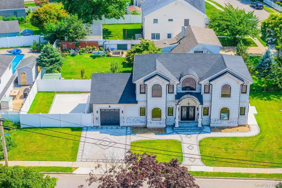 16 Violet Avenue, Hicksville, NY 11801 - #2