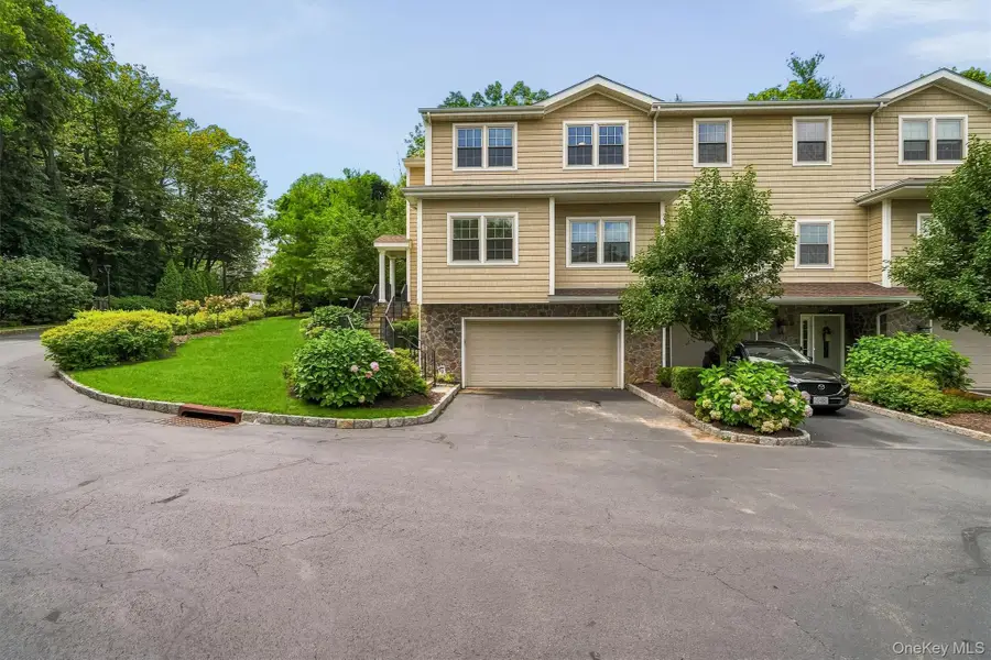 4 Preserve Court, White Plains, NY 10607 - #2