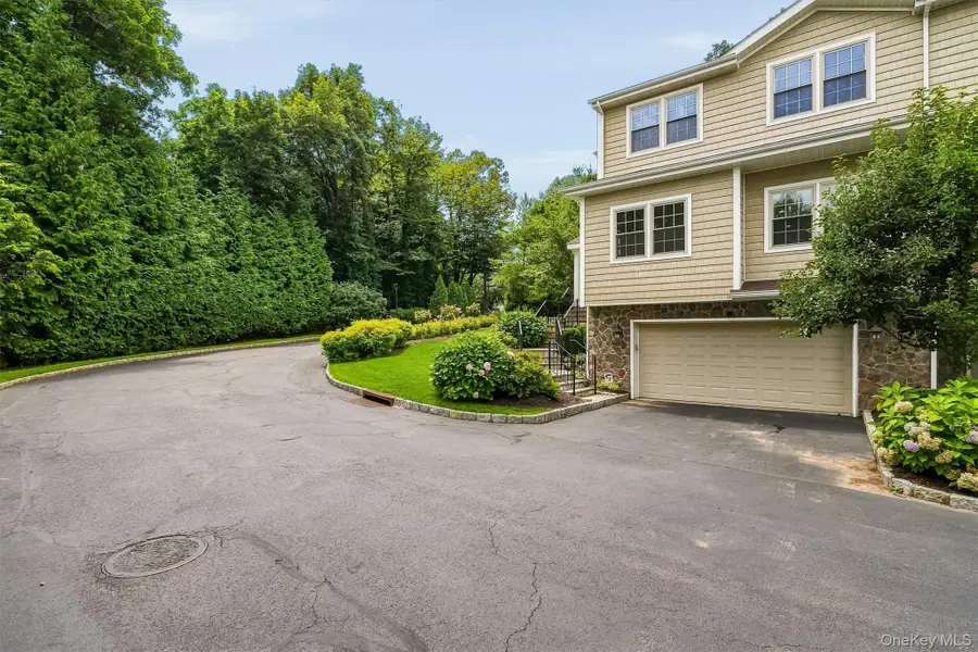 4 Preserve Court, White Plains, NY 10607 - #3