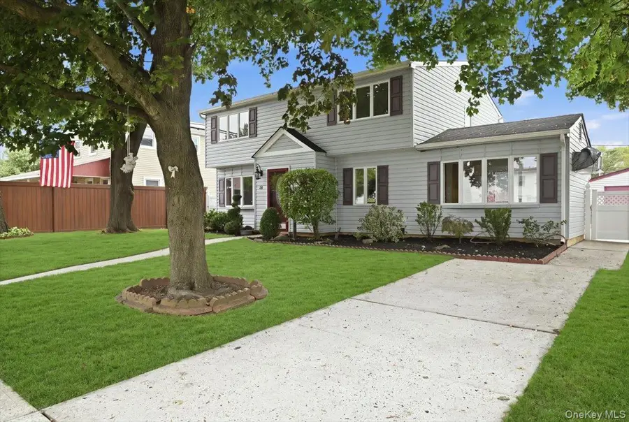 14 Crest Lane, Levittown, NY 11756 - #3