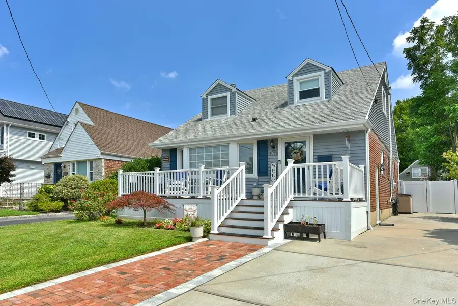 374 Andrews Road, Mineola, NY 11501 - #3