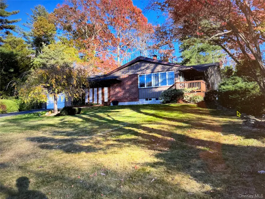 271 Terry Road, Smithtown, NY 11787 - #2