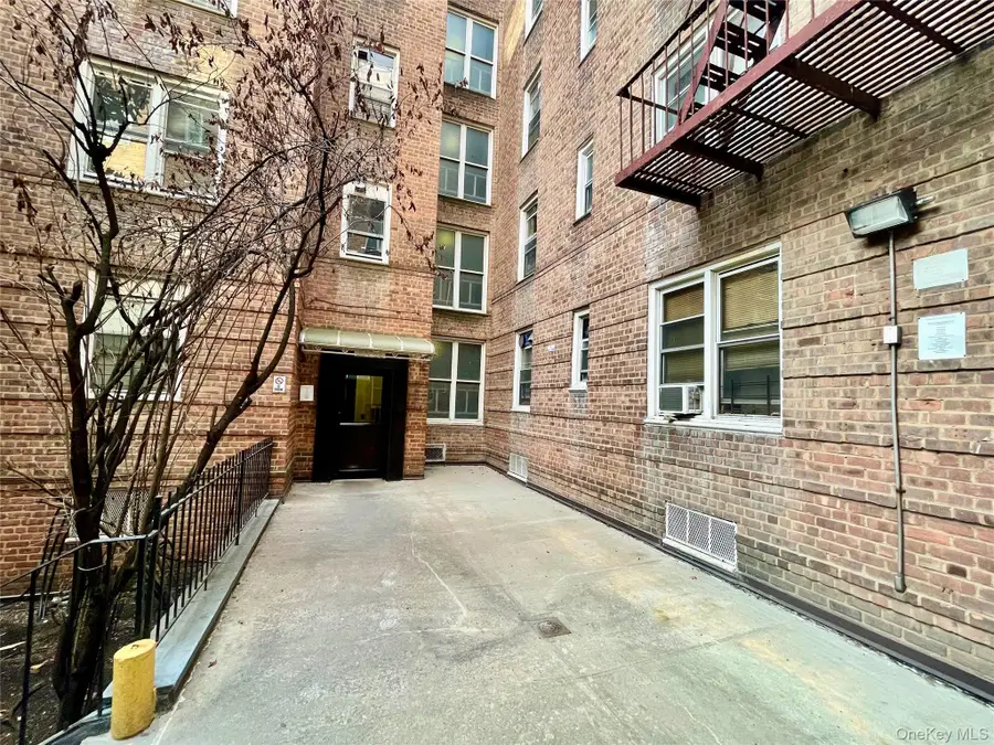 134-33 Blossom Ave #3B, Flushing, NY 11355 - #2