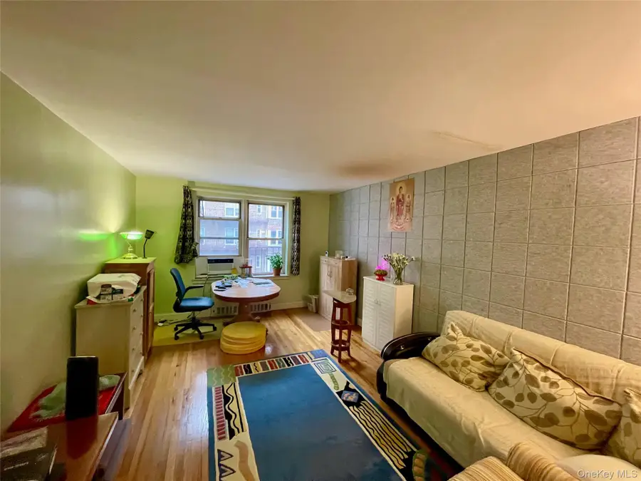 134-33 Blossom Ave #3B, Flushing, NY 11355 - #3