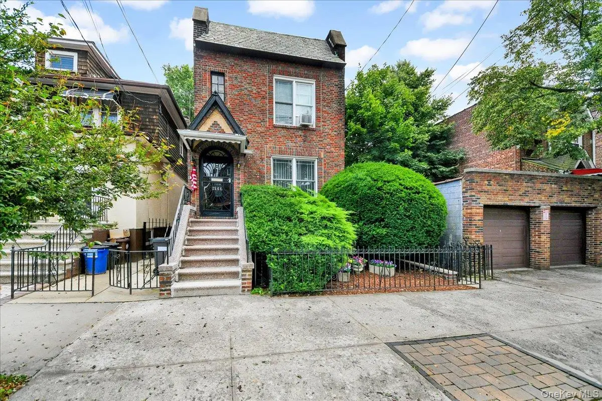2544 Lurting Avenue, Bronx, NY 10469 - #1