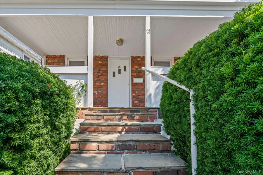 21 Beechwood Avenue, Port Washington, NY 11050 - #3
