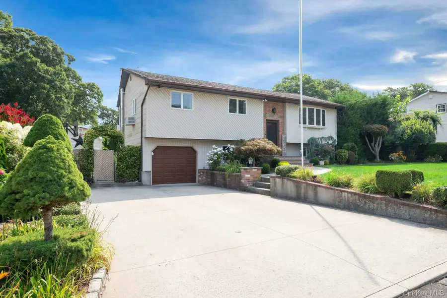 9 Urban Drive, Selden, NY 11784 - #2