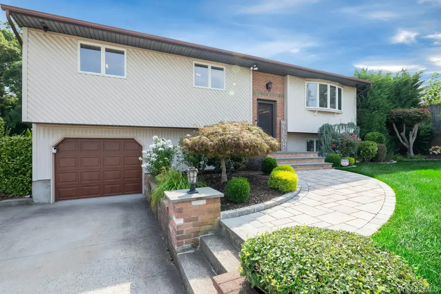 9 Urban Drive, Selden, NY 11784 - #3