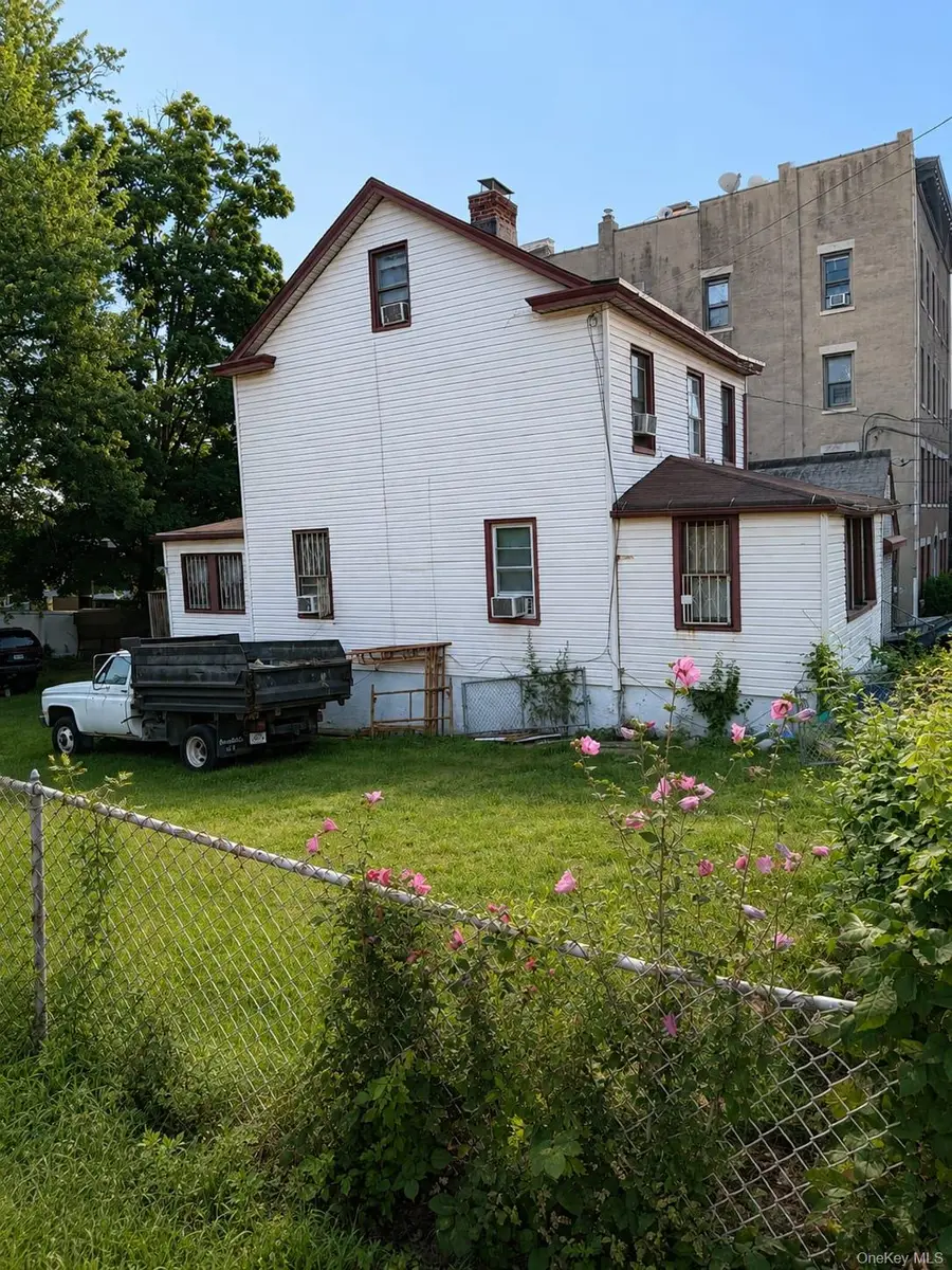 111 Lincoln Avenue, New Rochelle, NY 10801 - #3