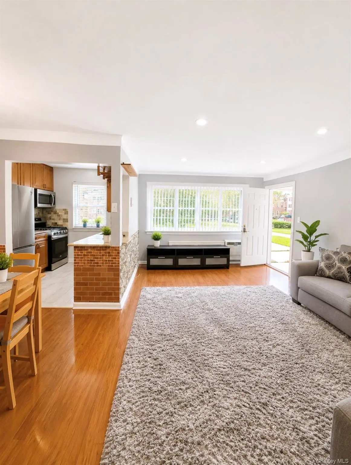 15054 Melbourne Avenue #1R, Flushing, NY 11367 - #1