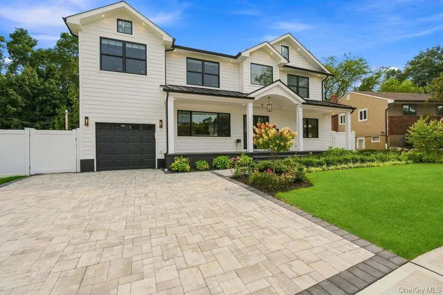 8 Allison Drive, Old Bethpage, NY 11804 - #3
