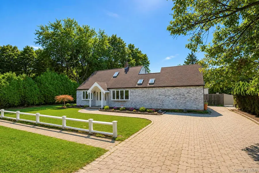 36 Fifty Acre Road S, Smithtown, NY 11787 - #3