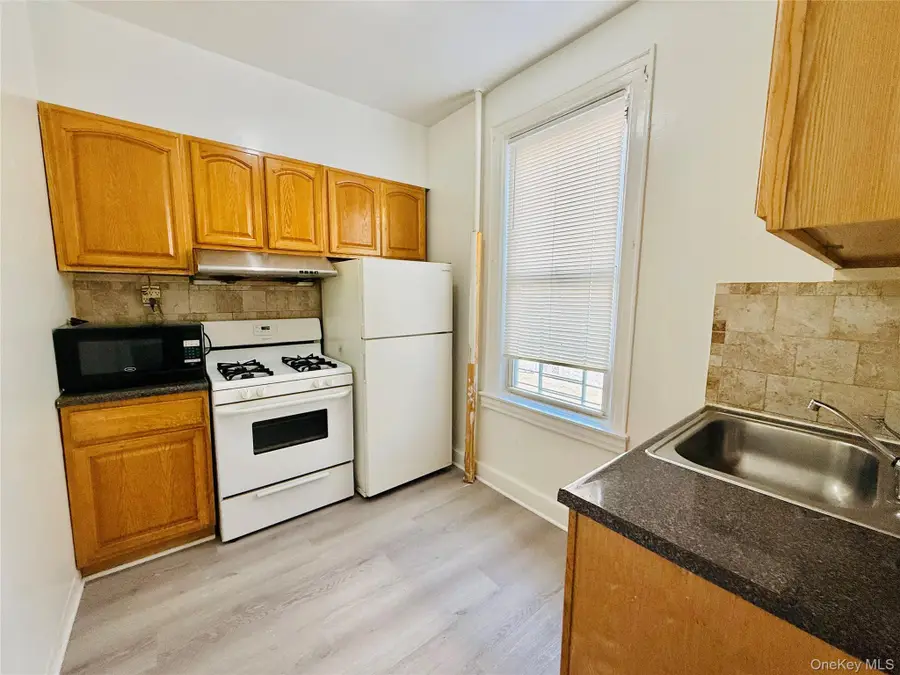 1823 Radcliff Avenue, Bronx, NY 10462 - #3