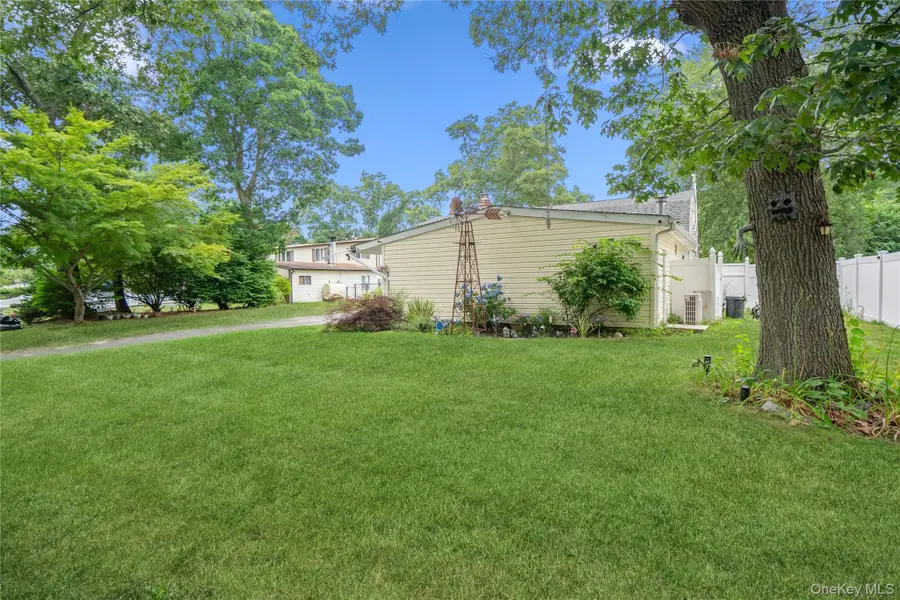 39 All Points Terrace, Holbrook, NY 11741 - #2