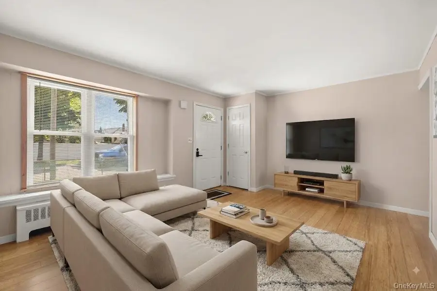 163 Buffalo Avenue, Lindenhurst, NY 11757 - #2