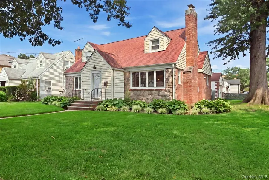 43 Scott Street, New Hyde Park, NY 11040 - #3