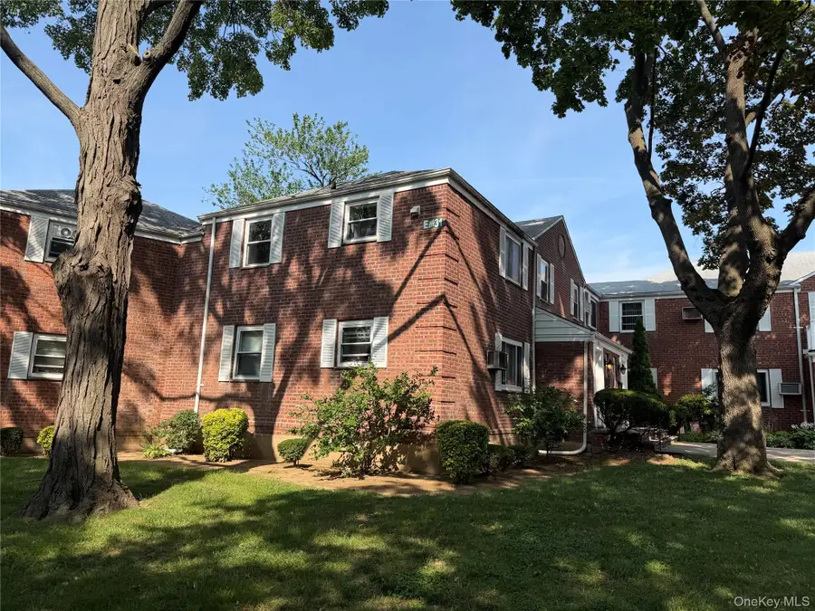 255-49 75th Avenue #2nd Floor, Glen Oaks, NY 11004 - #2