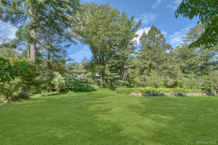 35 Saxon Woods, White Plains, NY 10605 - #3