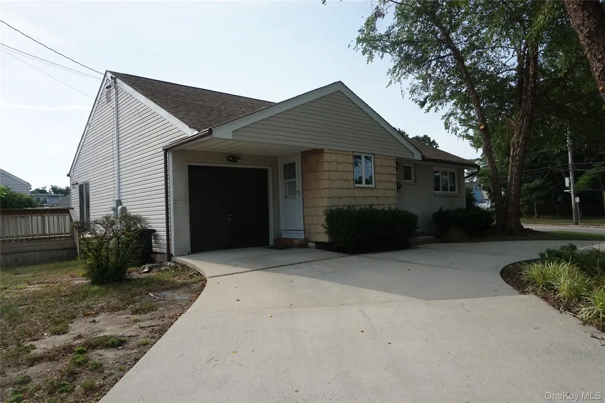 108 Glen Road, Babylon, NY 11703 - #1