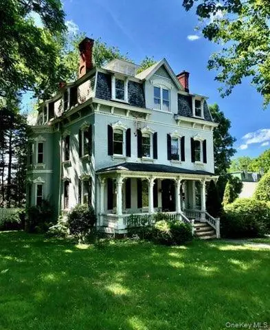 8 Garfield Place, Poughkeepsie, NY 12601 - #1