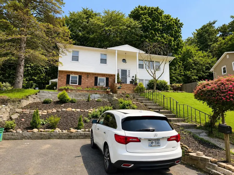 14 Rock Drive, Valley Cottage, NY 10989 - #2