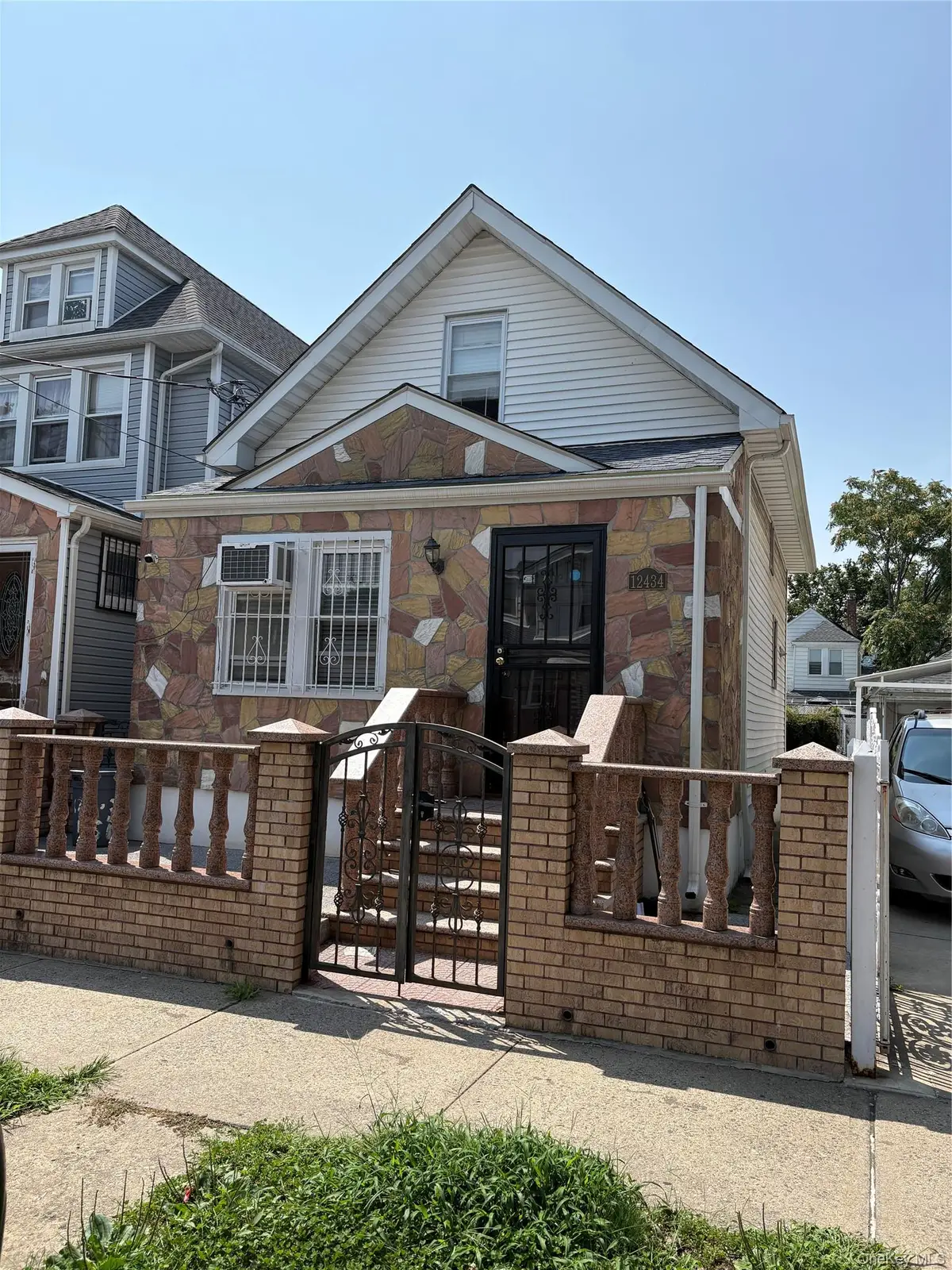 124-34 135th Place, South Ozone Park, NY 11420 - #1