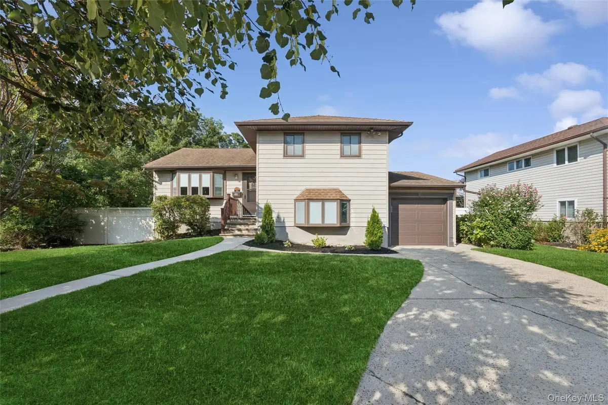 52 Narcissus Avenue, Jericho, NY 11753 - #1