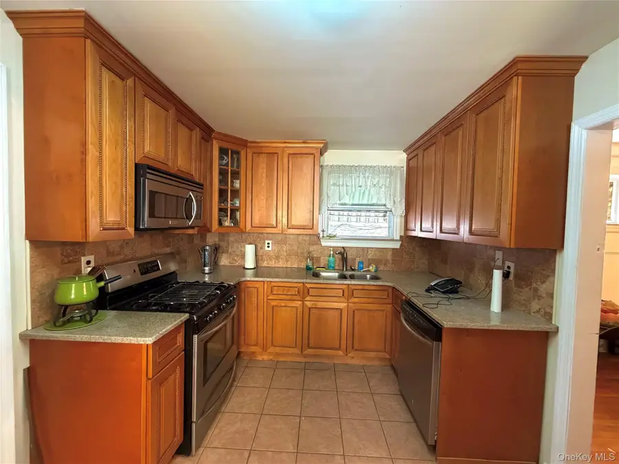 59-41 161st Street, Fresh Meadows, NY 11365 - #2