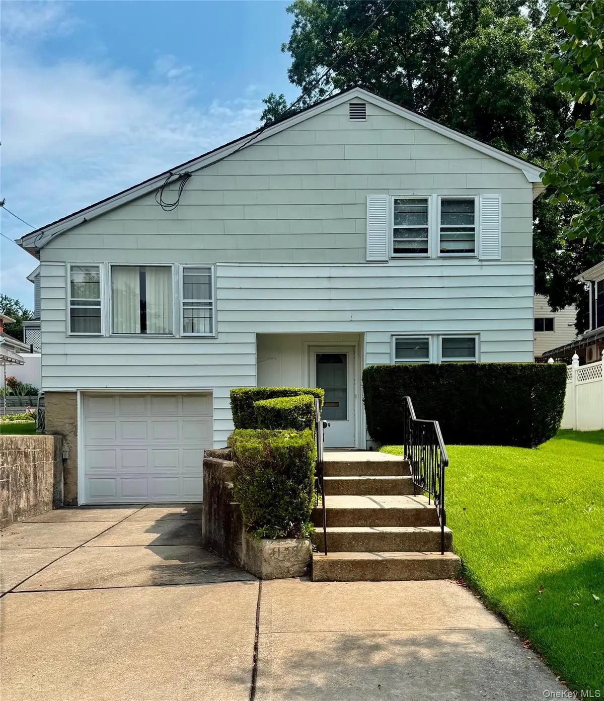 4139 248 Street, Little Neck, NY 11363 - #1
