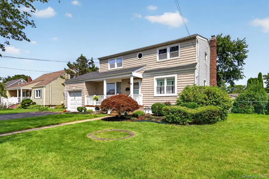 88 Crestwood Boulevard, Farmingdale, NY 11735 - #3
