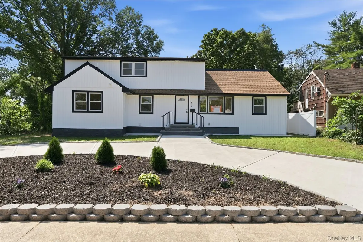 930 Park Drive, Wantagh, NY 11793 - #1