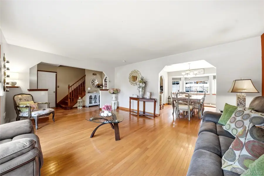26 Probst Drive, Shirley, NY 11967 - #2
