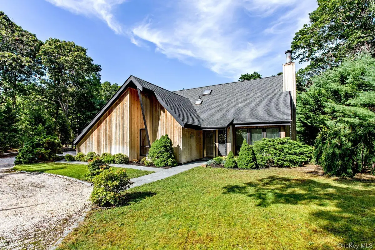 6 Strathmore Court, Remsenburg, NY 11960 - #1