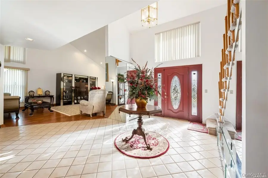 4 Jester Court, Dix Hills, NY 11746 - #3