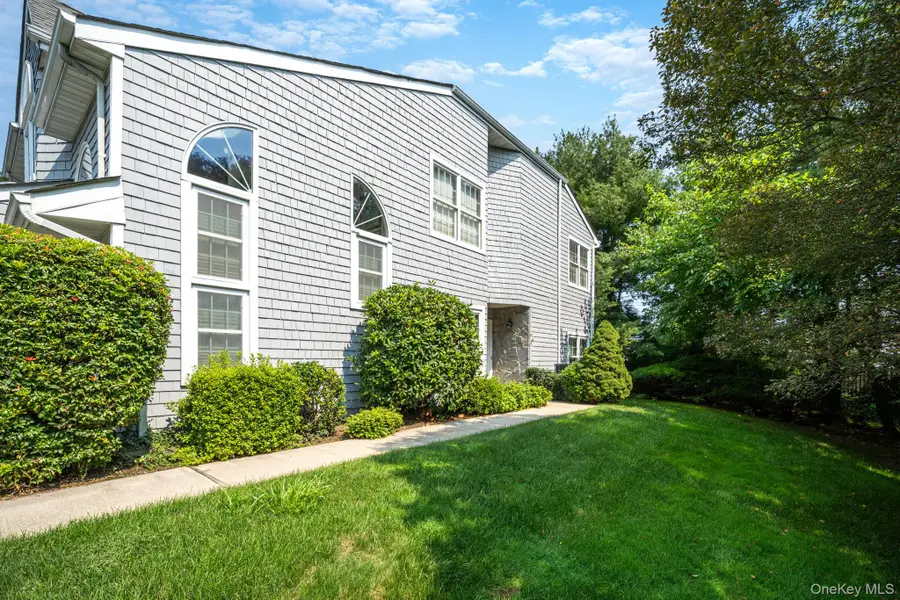 188 Lakebridge Drive N, Kings Park, NY 11754 - #3
