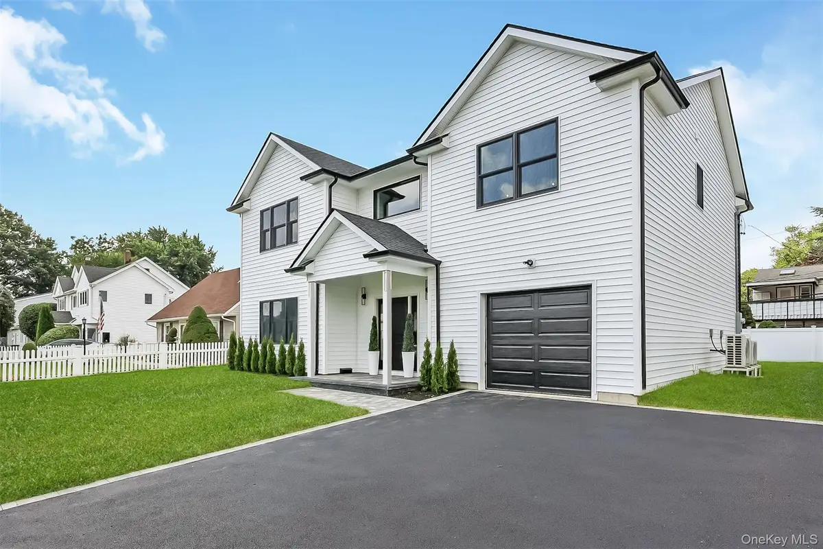 12 Slate Lane, Levittown, NY 11756 - #1