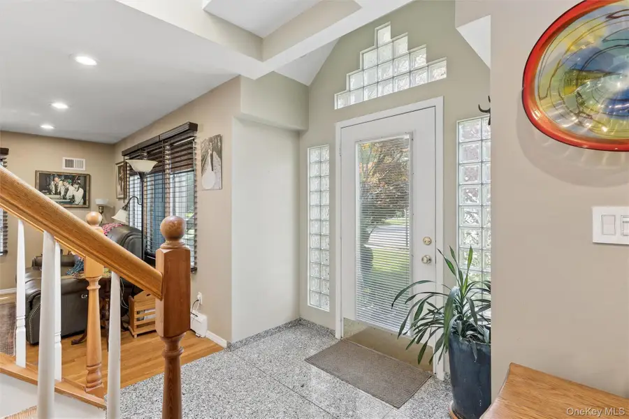 22 Briarcliff Drive, North Merrick, NY 11566 - #3