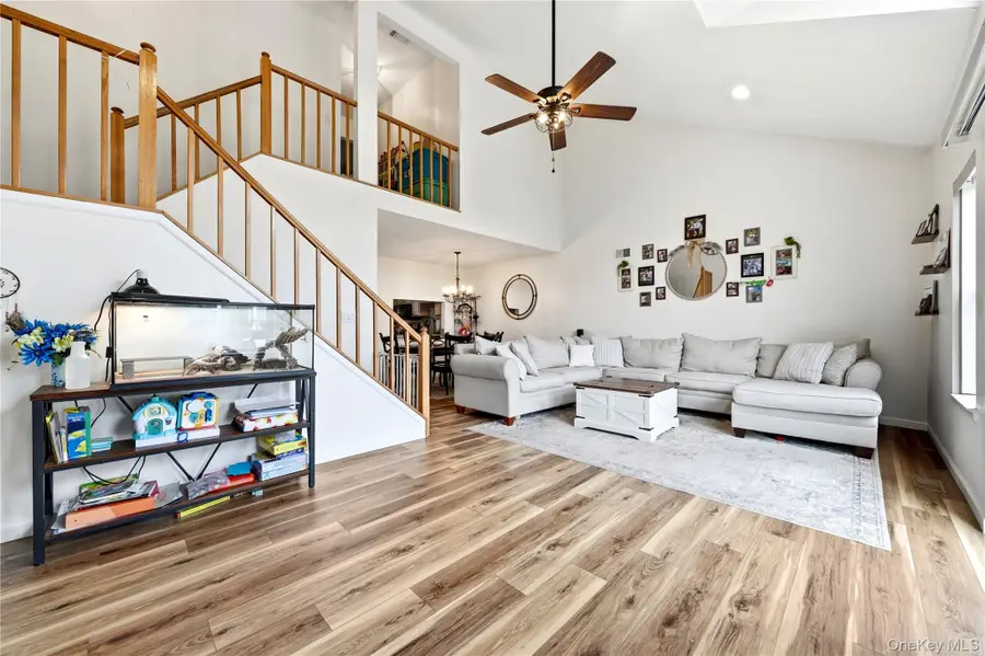 21 Broadlawn Drive, Central Islip, NY 11722 - #3